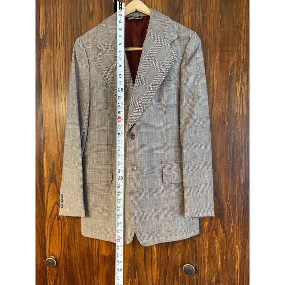 Black and Maroon Plaid Austin Reed of Regent Street Wool Suit - Picture 4 of 15